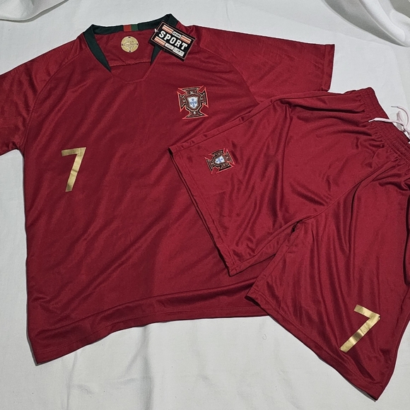 Portugal National Team Ronaldo Shirt and Short Set - Picture 4 of 7